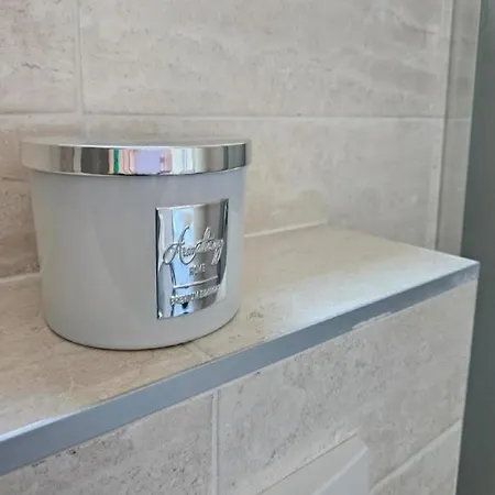 Apartman Gracac Apartment *