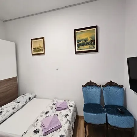 公寓 Apartman Gracac *