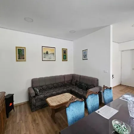 公寓 Apartman Gracac *